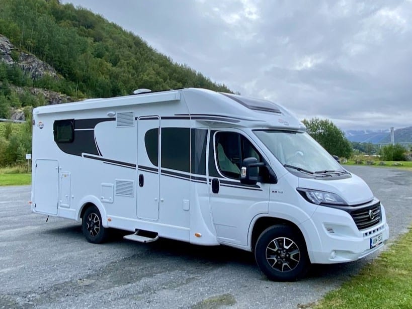 Carado T 447 — matkailuauto vuokralle, kuva 1