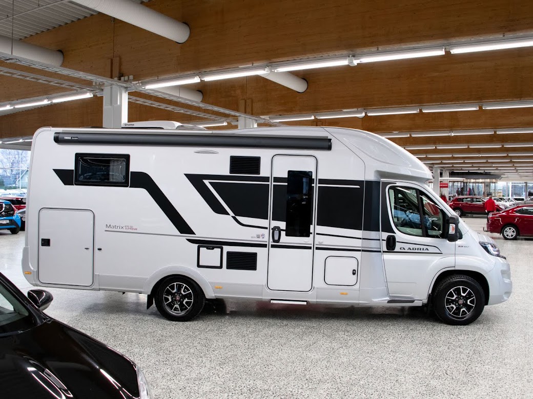 Adria Matrix Supreme 670 SC ALDE — matkailuauto vuokralle, kuva 2