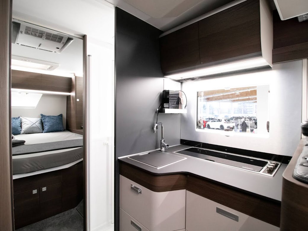 Adria Matrix Supreme 670 SC ALDE — matkailuauto vuokralle, kuva 5