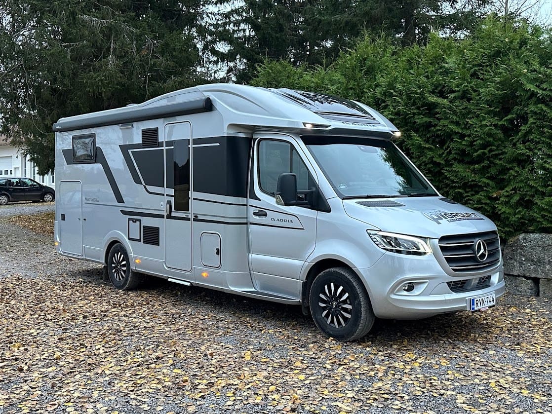 Motorhome for hire in Ylihärmä — PR Group