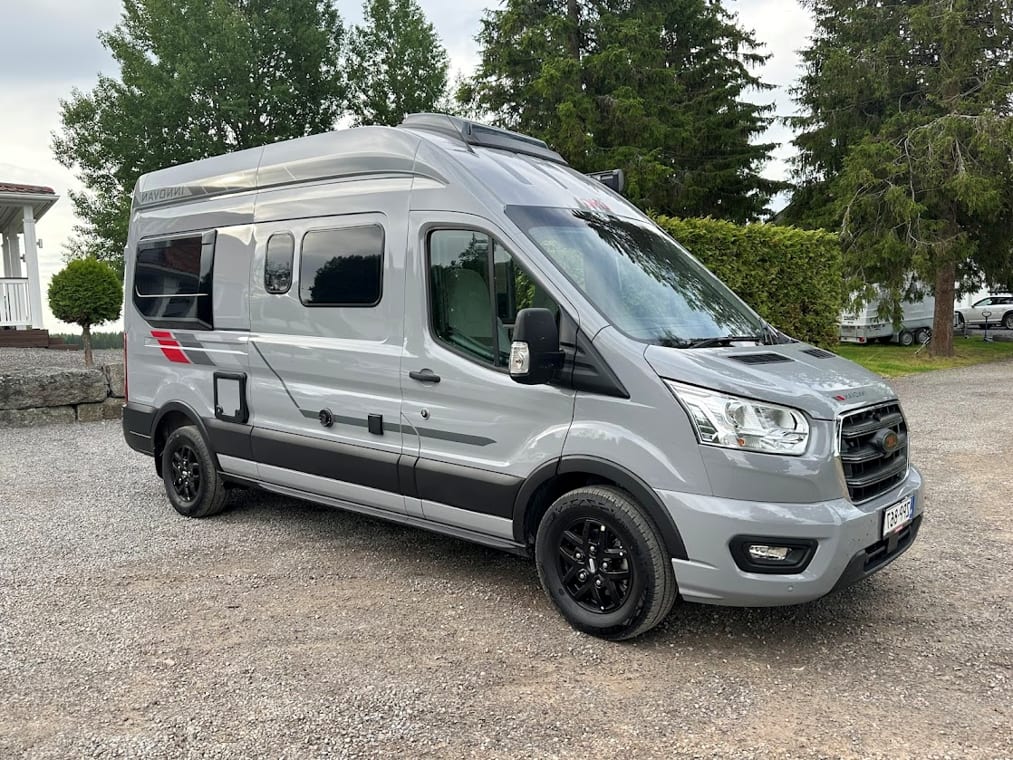 LMC Innovan 590 — matkailuauto vuokralle, kuva 1