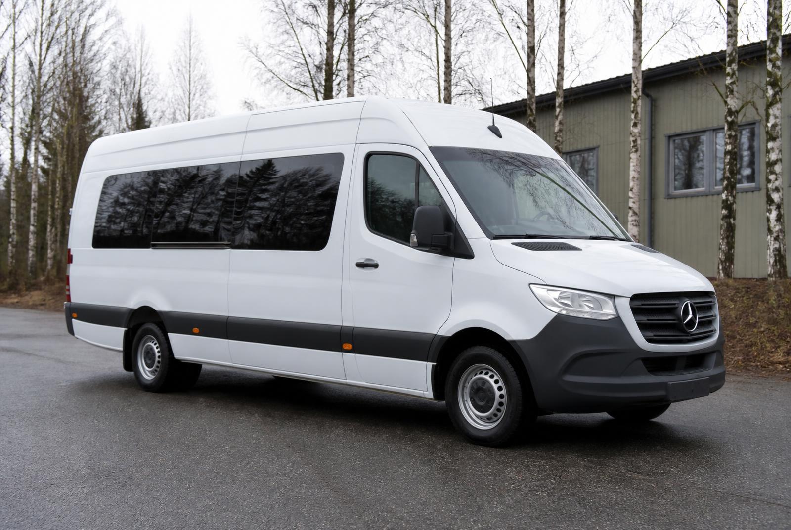 Mercedes-Benz Sprinter 316 CDI 1+8 -pikkubussi